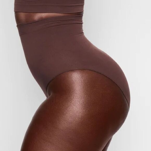 NWOB Skims Size S/M Cocoa Brown Seamless Sculpt Mid Waist Brief Shapewear Kim K - Picture 6 of 8